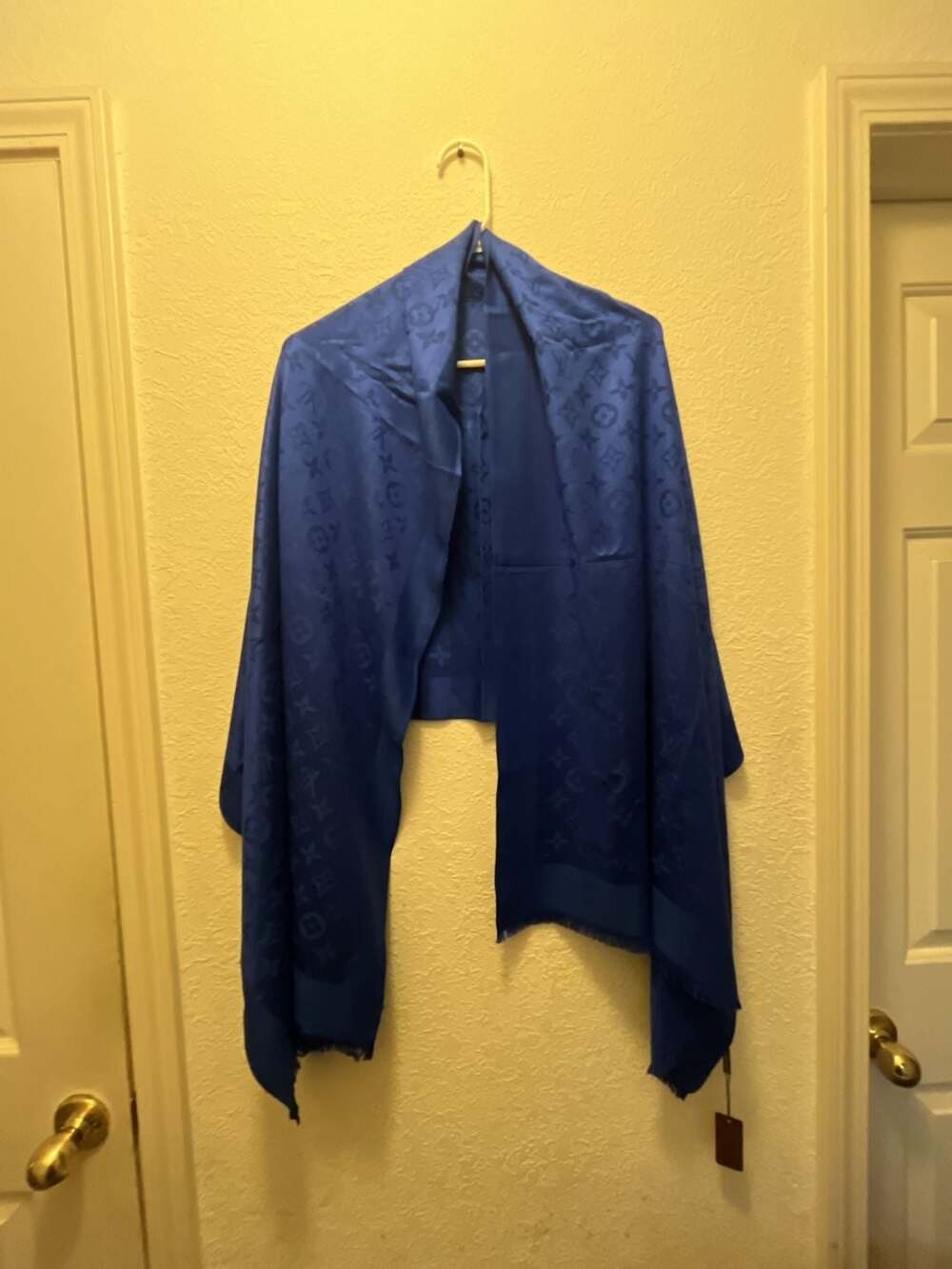 Louis Vuitton Monogram Silk Blend Blue Shawl Scarf